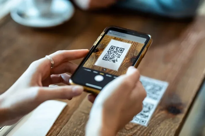 Can You Take A Picture Of A QR Code And Scan It With Ease