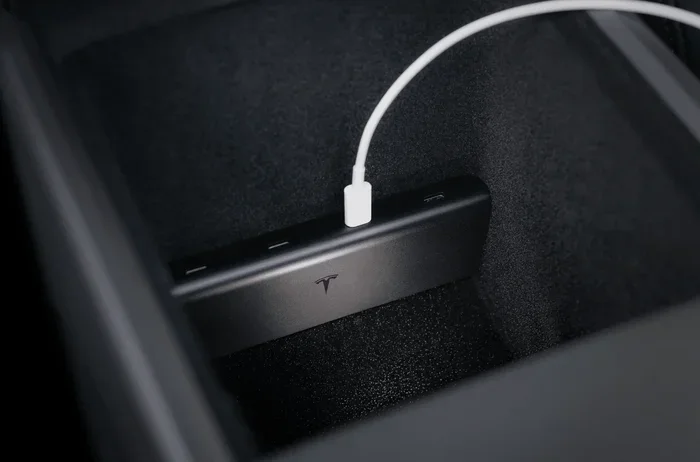 Are There Any USB Ports In A Tesla And Where To Find Them