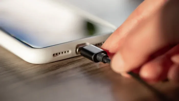 Are USB Phone Chargers 5v Or Is That The Standard Voltage