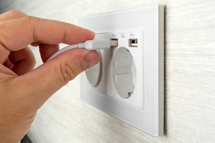 Are Plugs With Usb Ports Safe And Reliable For Charging